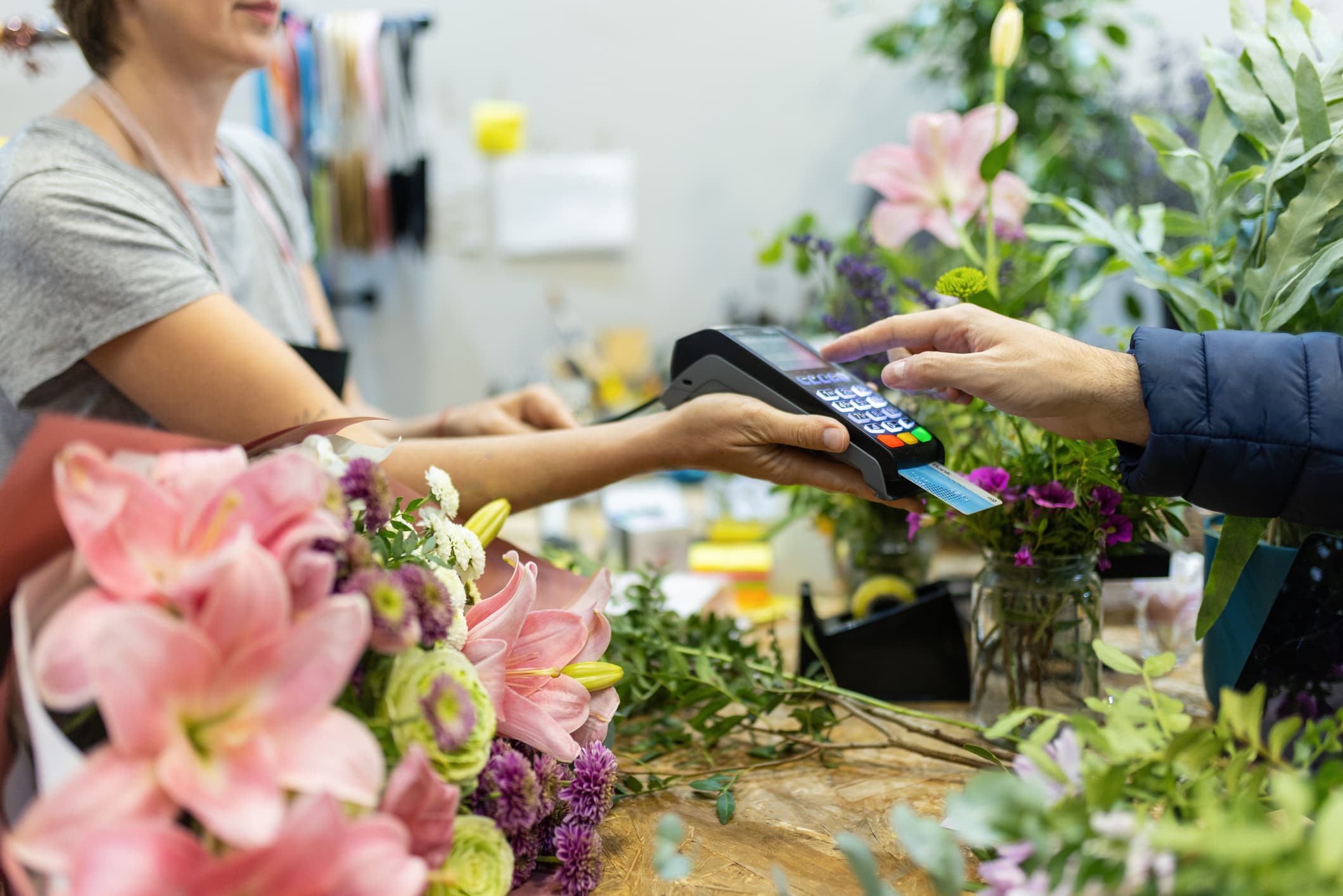 How to Tip Wedding Vendors: A Complete Guide for Your Wedding Day
